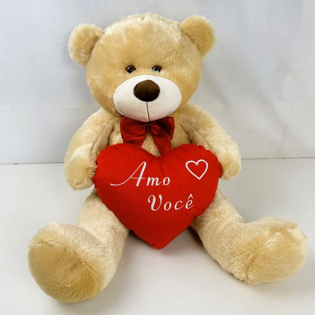 Pelúcia Dia dos Namorados Amo você -  Urso Léo Doce de Leite Coração 50 cm