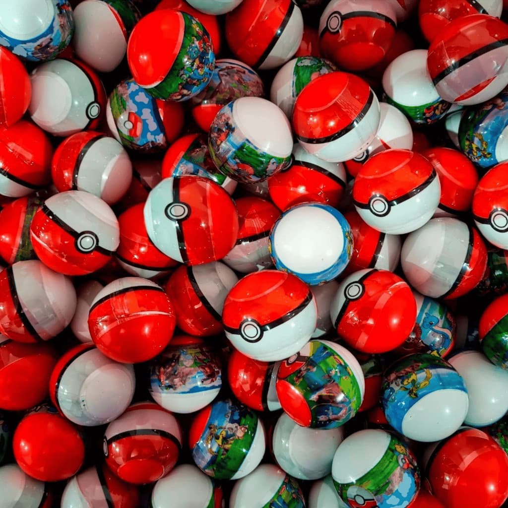 Kit 12 Mini Pokébolas Surpresa Com Mini Pokémons Sortidos Colecionáveis Brinquedo Infantil Lacrado