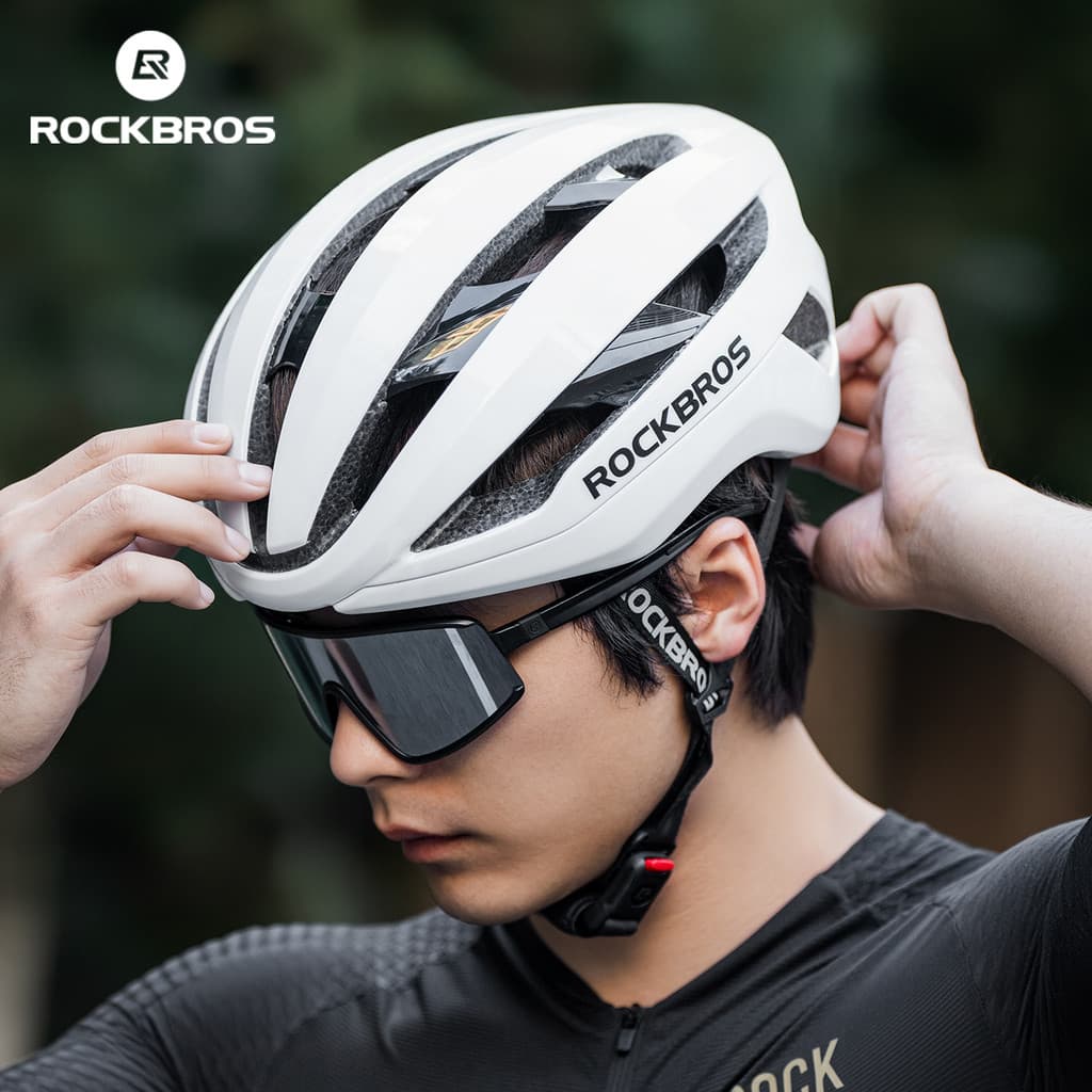 ROCKBROS Road Bike MTB Capacete Reforçado Matriz Interna Óculos De Sol Slot Megnetic Fivela Iônico + Forro Antibacterian