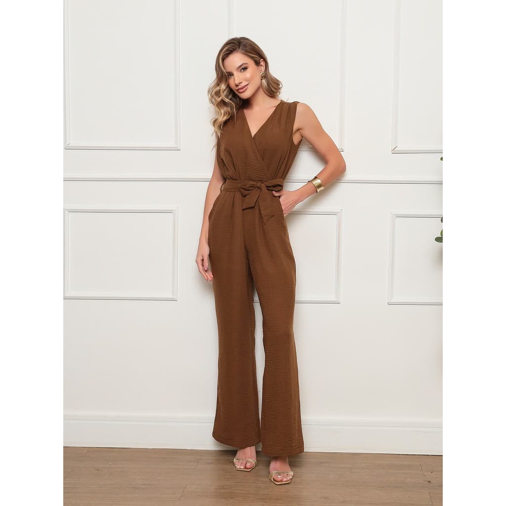 Macacão Longo Feminino em Tecido Leve com Decote V e Faixa para Amarração na Cintura – Elegante e Sofisticado