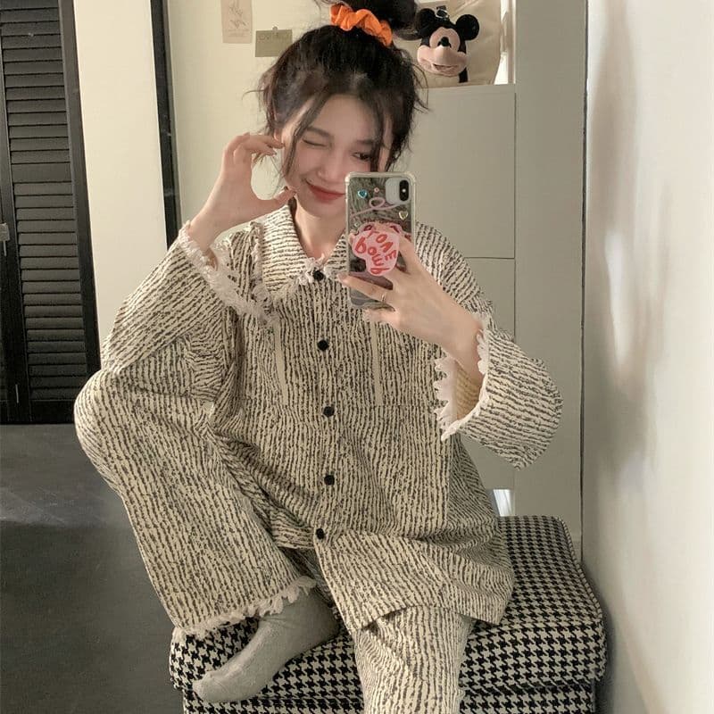 Pijamas estilo de alto valor listrado pijamas de manga comprida feminino primavera outono novo estilo franjas borda calç