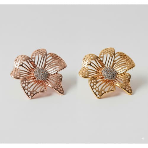 Brinco Flor Luxuosa Miolo Removível Dourado Semijoia