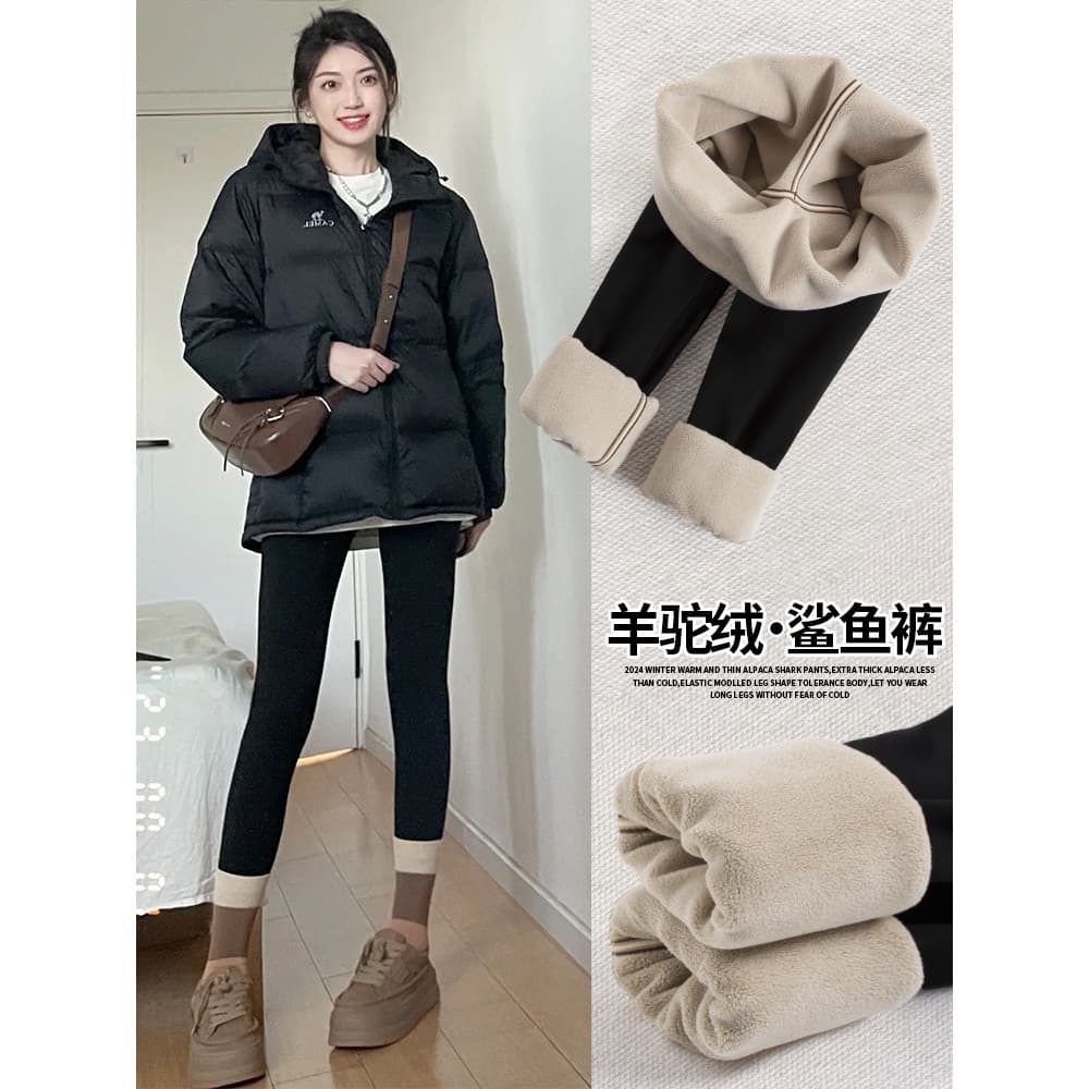 Calças de tubarão de lã de lã feminina roupa exterior 2025 novo estilo outono inverno engrossado calças de algodão quent