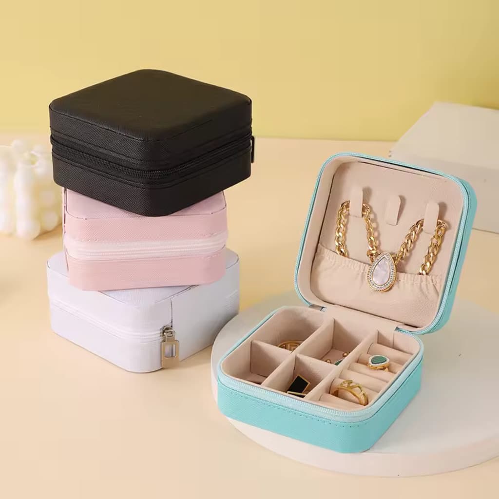 Mini Caixa de Joias Portátil em Couro Sintético – Estojo Pequeno com Divisórias e Zíper