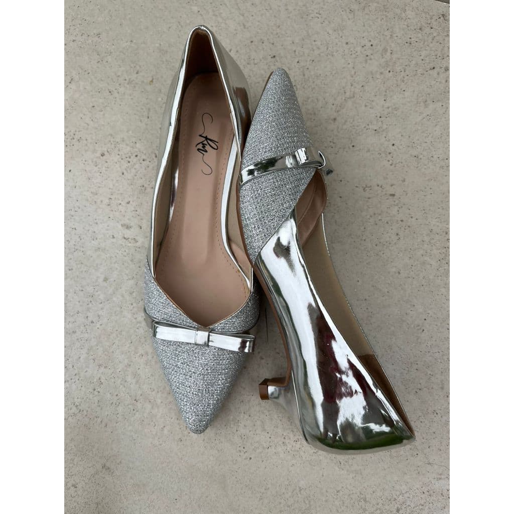 Scarpin Prateado c/Laço - Salto Gota 2,5cm /Salto baixo/Linha luxo /Salto bb confortável/Social /Linha Premium/Elegante