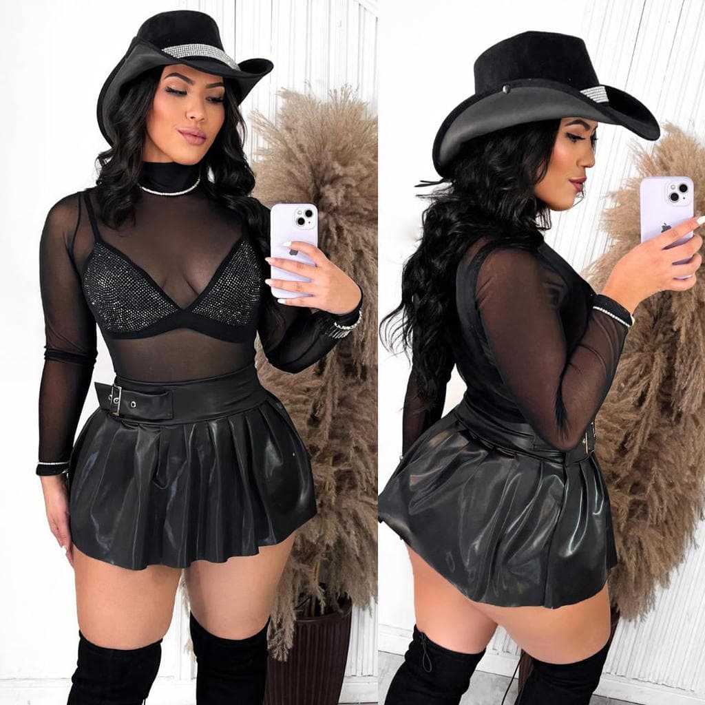 Look Completo - (Body de Tule, Cropped Strass e Mini Saia Fivela)