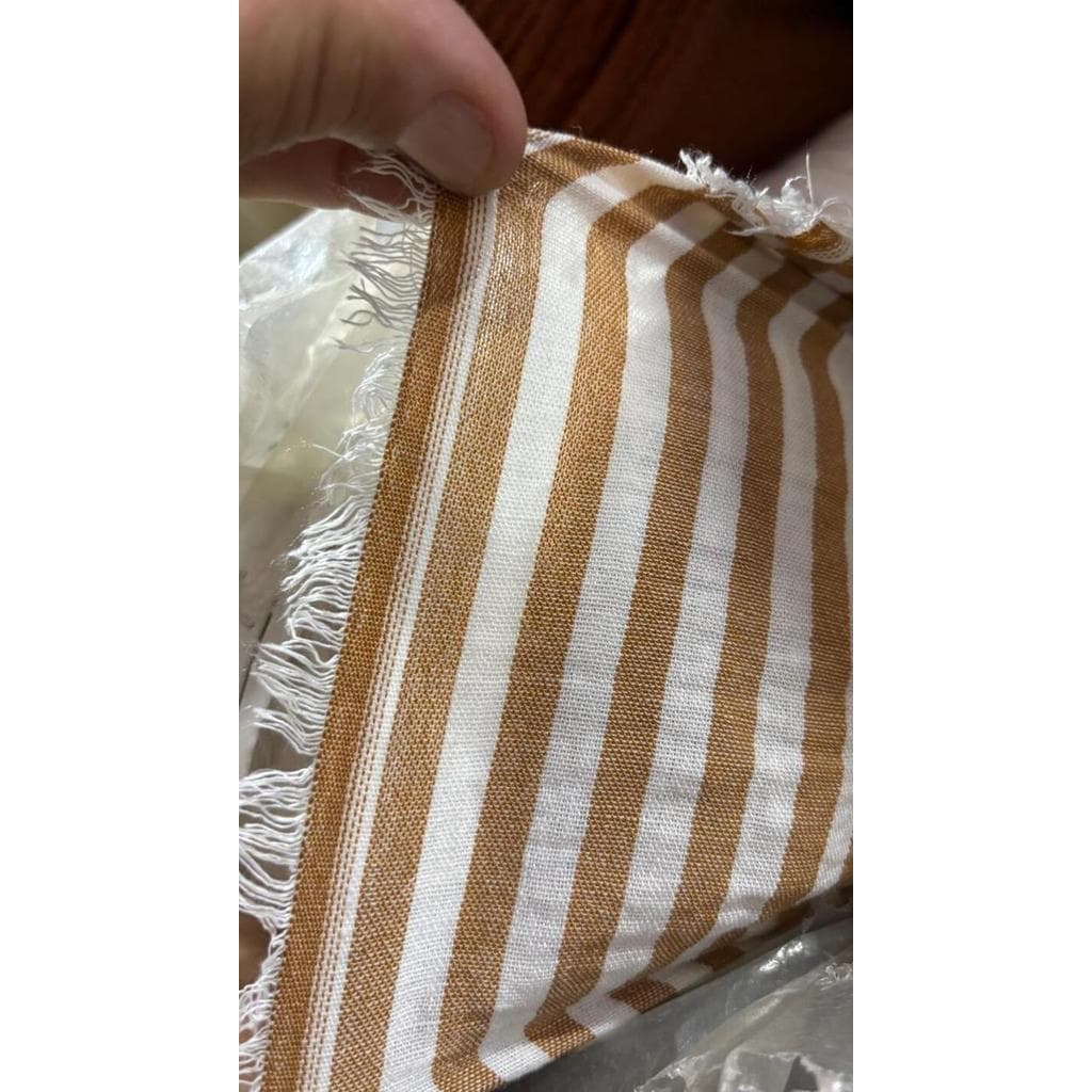 Pacote Surpresa de Tecido Plano – 1kg de Estampados e Lisos
