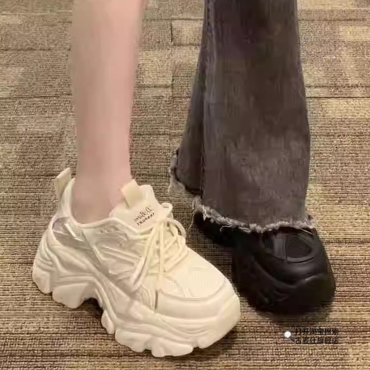 Quatro estações podem usar sapatos papai femininos ins sapatos brancos casuais de venda quente primavera verão correndo