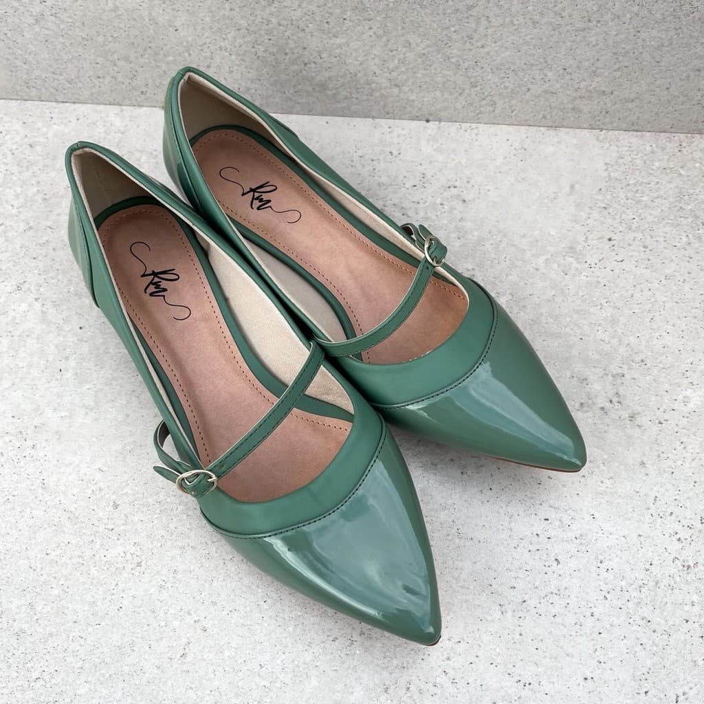 Scarpin Verde Militar c/Fivela - Salto Bloquinho 1,5cm /Salto baixo/Linha luxo/Salto bb confortável/Social/Linha Premium