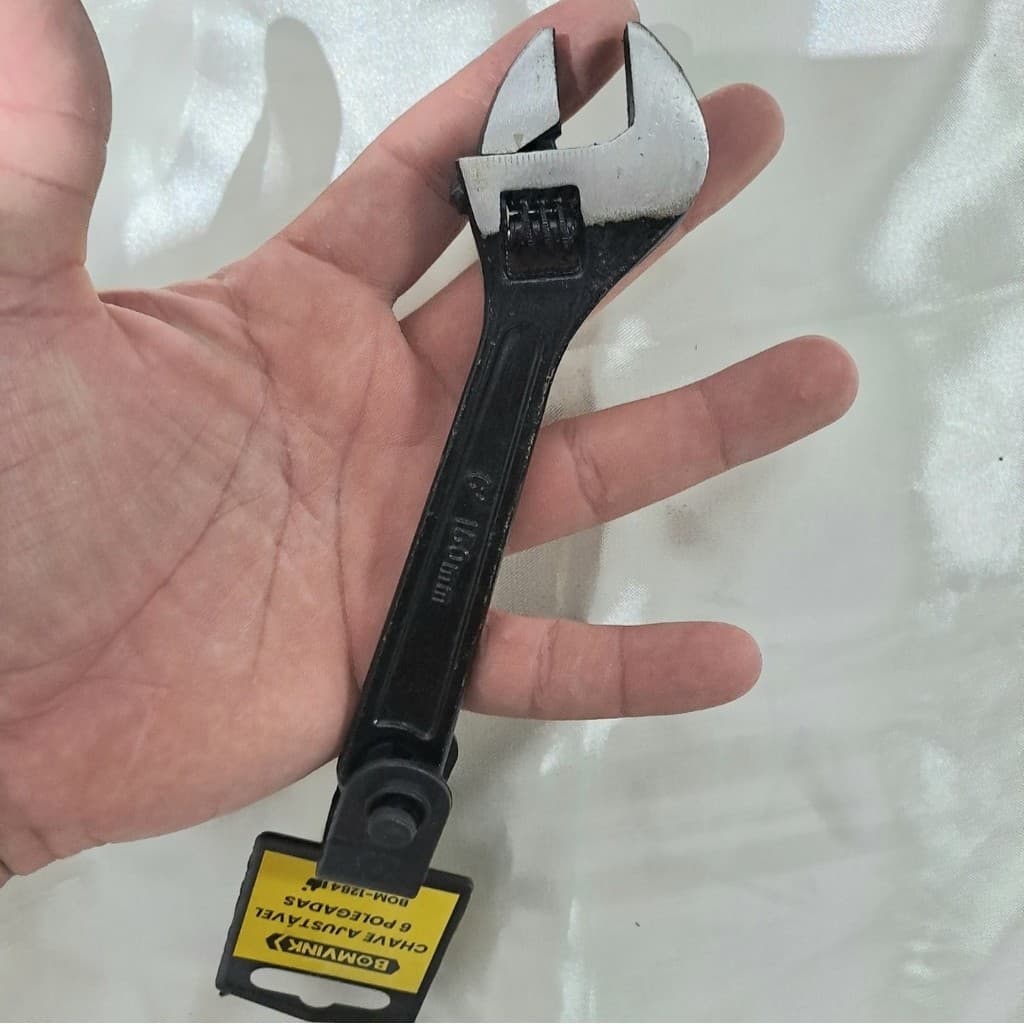 Chave Inglesa Ajustável 150 mm – Profissional, Durável e Fácil de Usar