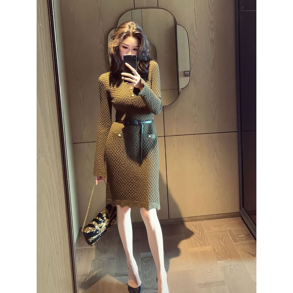 G vestido de malha verde exército do início da primavera 2026 novo estilo simples generoso High-End temperamento camisol