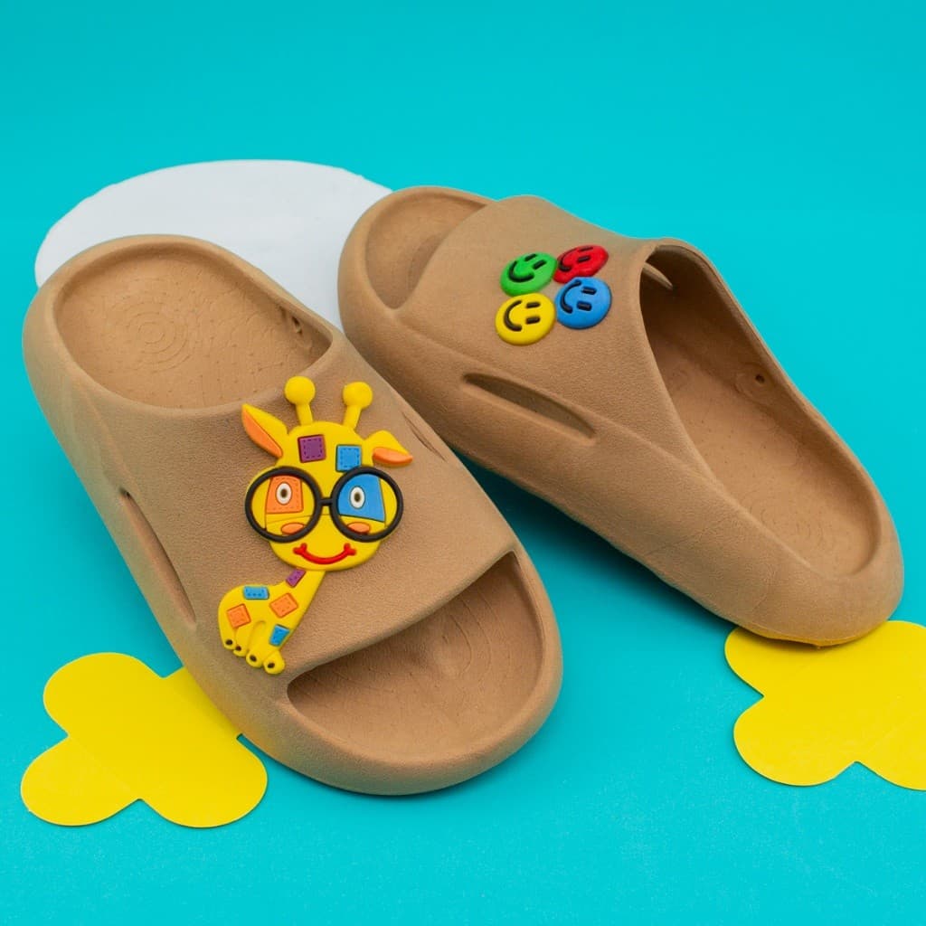 Chinelo Nuvem Infantil Menino Menina Macio Leve Confortável Antiderrapante Resistente Dia a Dia