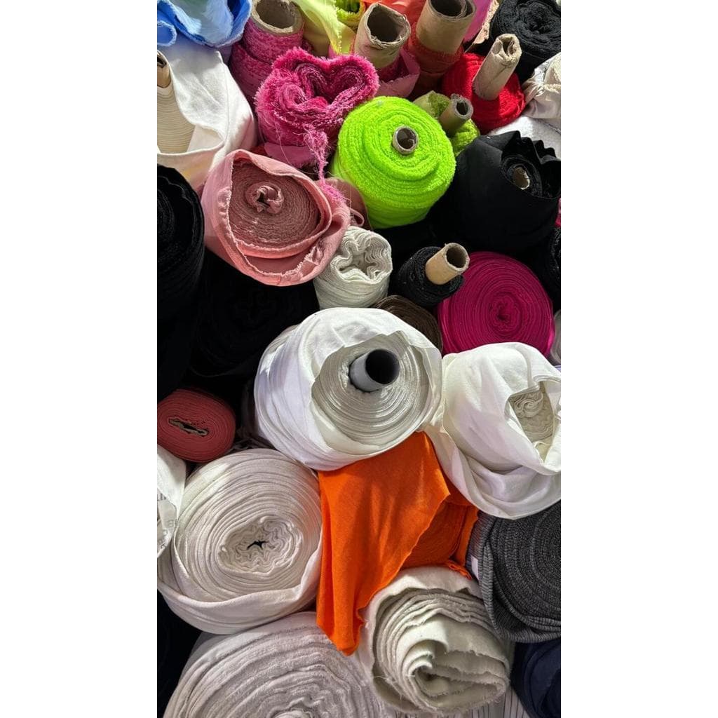Pacote Surpresa de Tecido Plano – 10kg de Estampados e Lisos