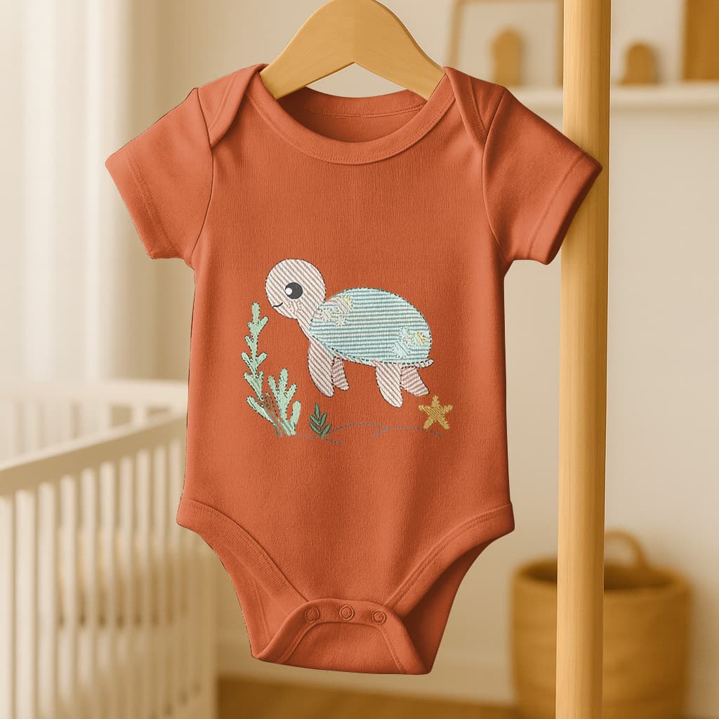Body Infantil Tartaruga Com Folhas | Estampa Baby Marinha Fofa