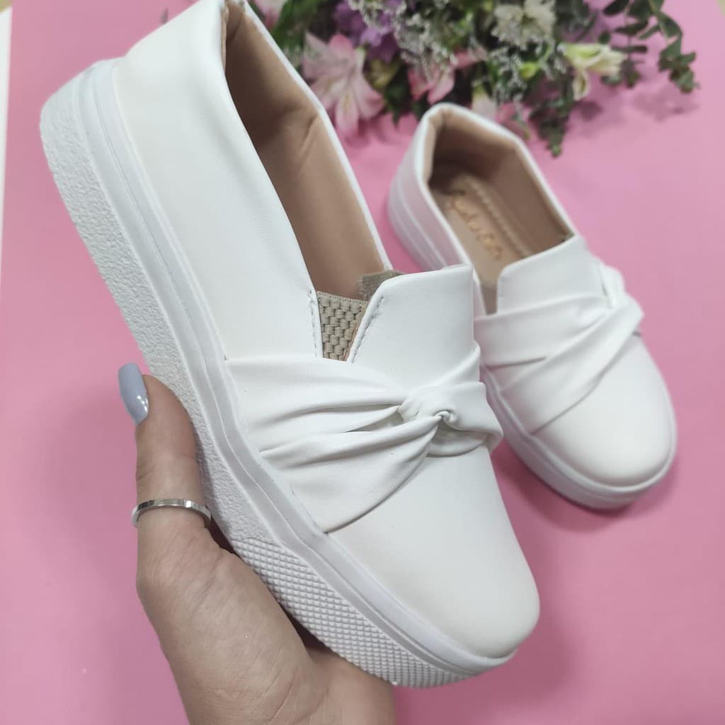 Tênis Feminino Slip On Branco Calce Fácil Detalhe Nó Casual Dia a Dia Moderno Hope Shoes