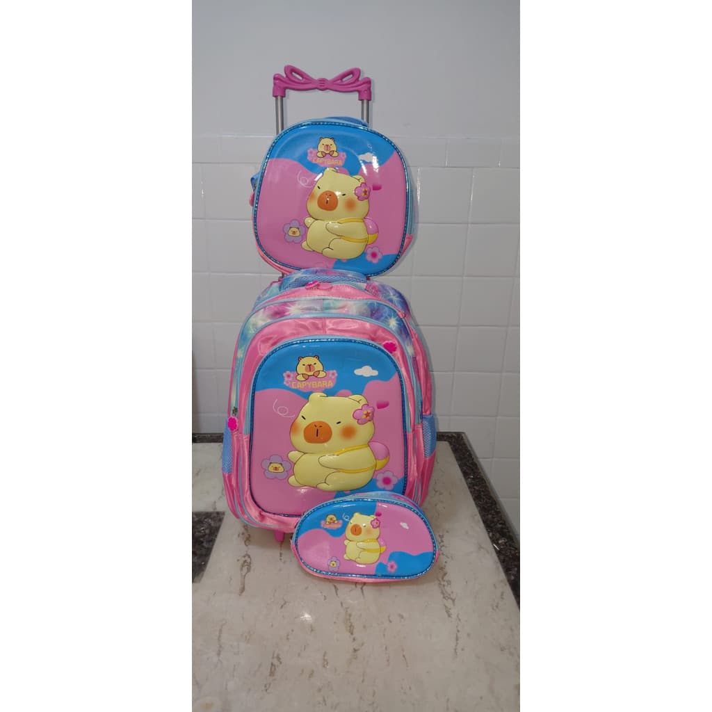 Kit Mochila Capybara Capivara com Rodinhas + Lancheira Térmica + Estojo Escolar Infantil em 3D