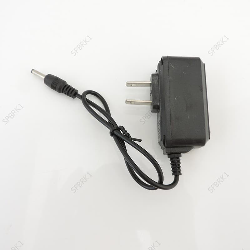 AC Para DC 4.2V 0.5A 500ma Carregador De Viagem Potência 3.5x1.35mm 18650 Bateria Farol Lanterna Carregamento BRK1