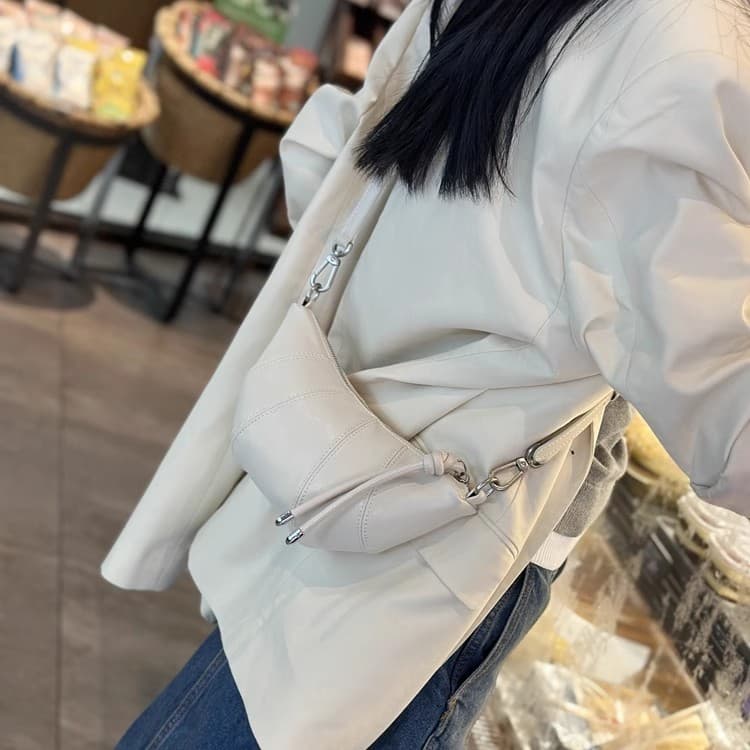 Pequeno pequeno saco feminino 2025 novo produto verão couro genuíno bolsa feminina All-Match nicho de couro ombro saco d