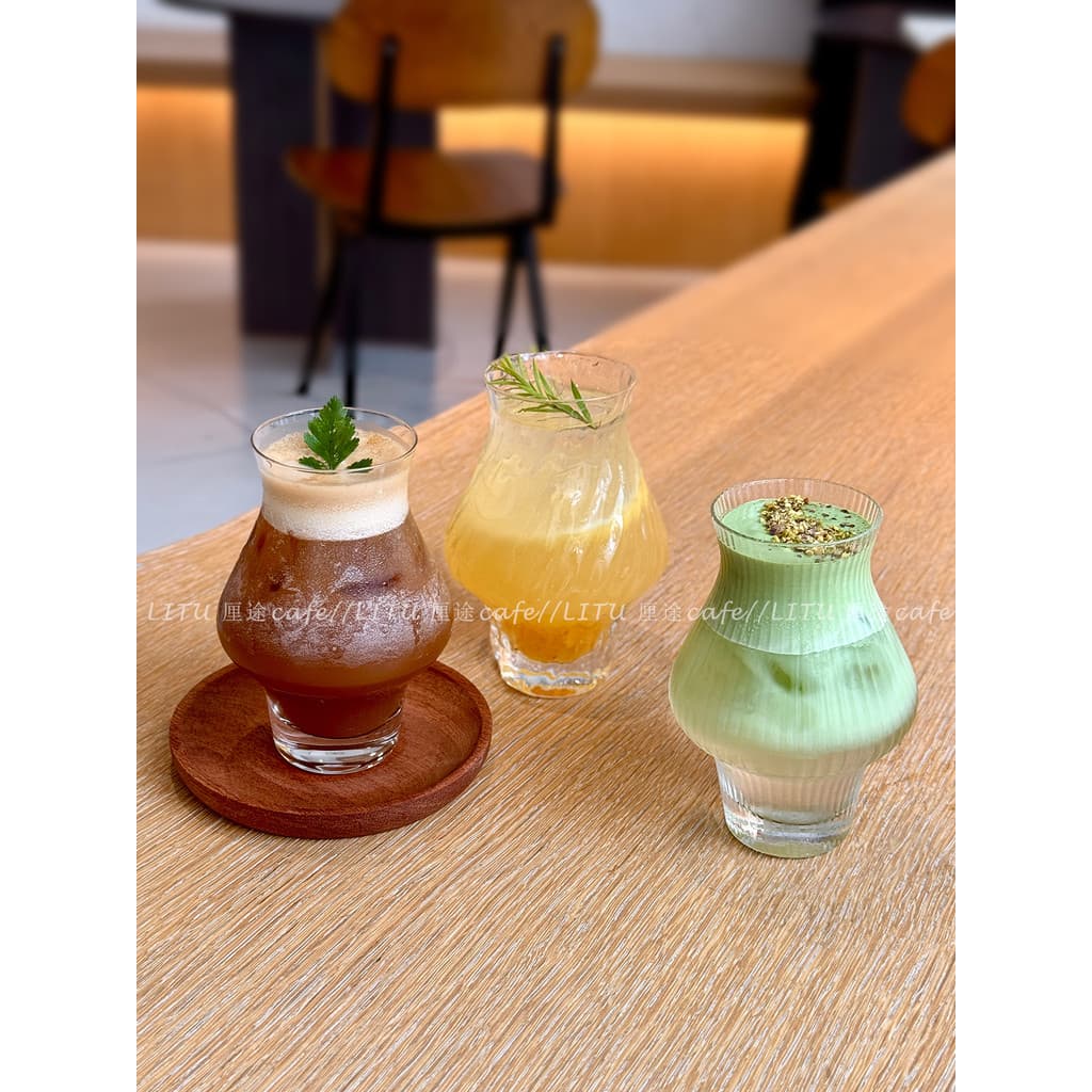Ins copo de vidro em relevo de alto valor, bebida fria, suco, restaurante, café, coquetel especial, copo de água