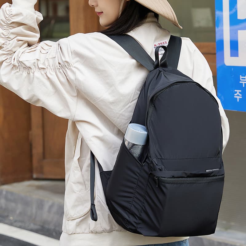 Mochila feminina 2023 novo estilo leve grande capacidade viagem lazer saco de pele ao ar livre à prova dwaterproof água