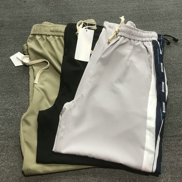 Calças esportivas masculinas verão estilo fino gelo seda cordão moletom solto na moda ins Casual calças compridas