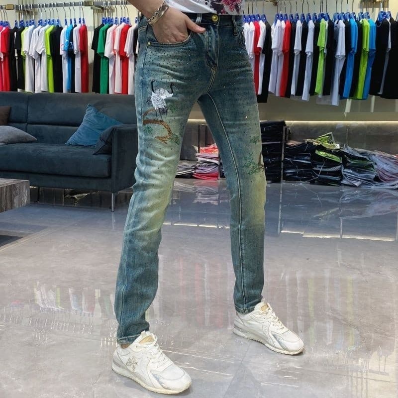 2026 verão masculino juventude moda bonito Jeans fino-ajuste luz Design de luxo sentimento na moda All-