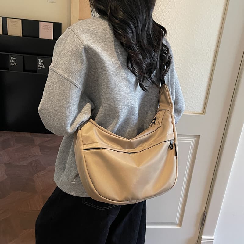 Simples casual grande capacidade saco do mensageiro elegante All-Match leve bolsa de ombro casual Commuter saco bolinho