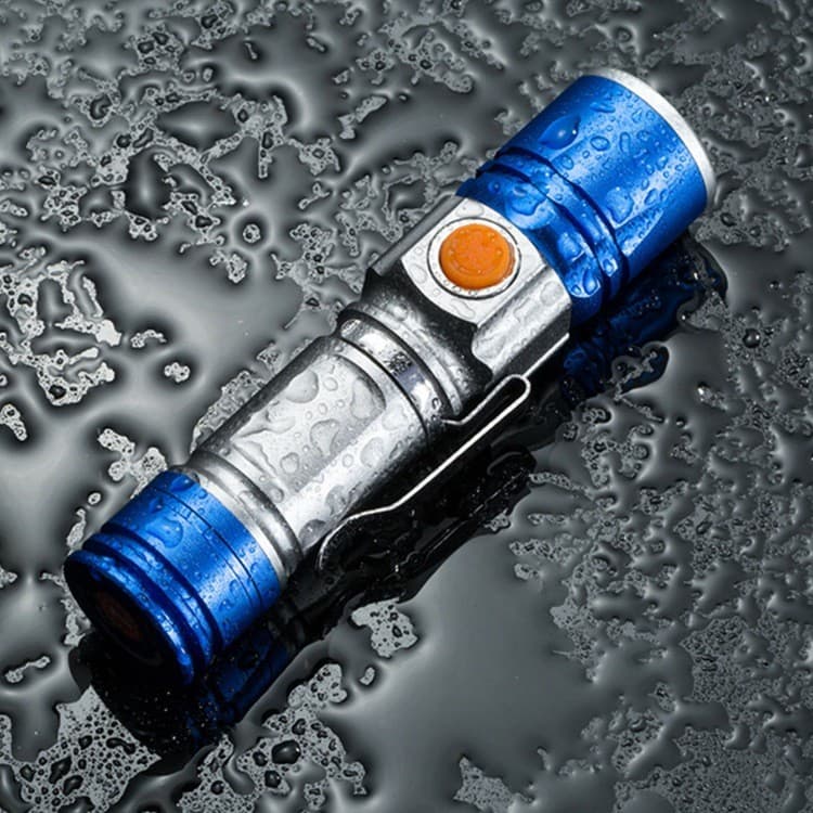 Lanterna Metal P6 XPE 18650, Alta Potência, IPX7, Zoom Retrátil, USB, Gancho/Clip, Portátil e Resistente