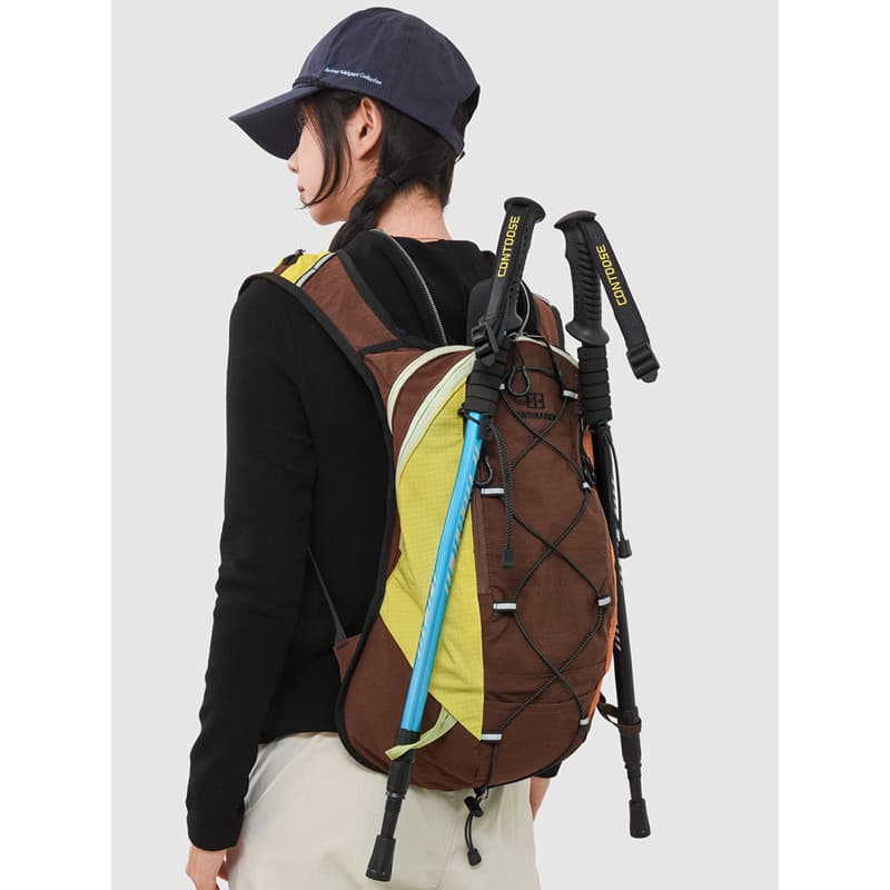Mochila leve para caminhada