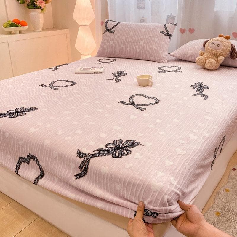 2026 novo estilo leite veludo lençol inverno forro de lã Hepburn estilo grama pesado esculpido flor podre folha de cama