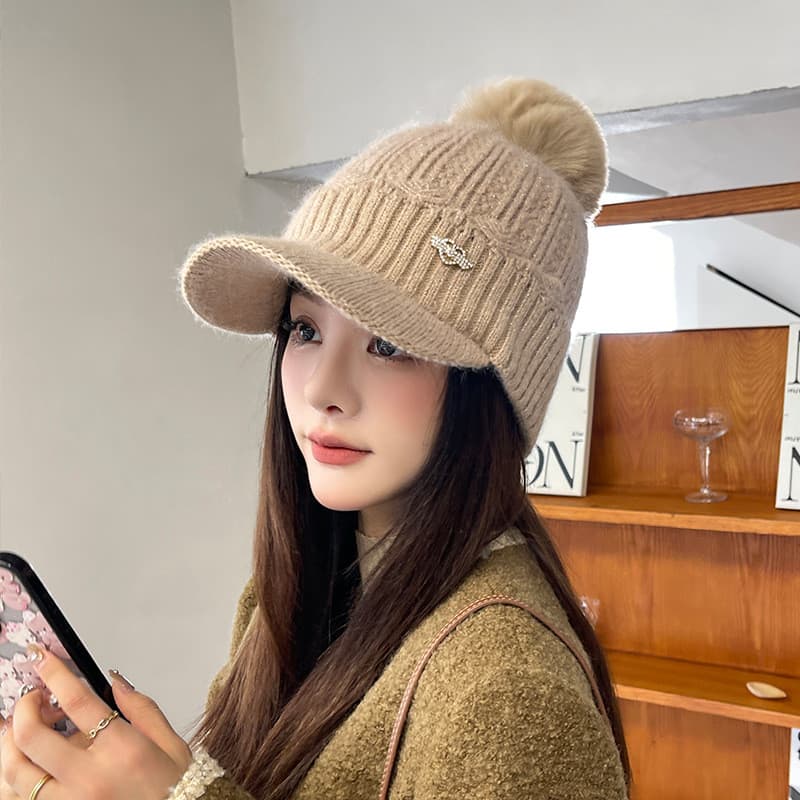 Novo Estilo de Chapéu Quente de Veludo com Gola para Mulheres, à Prova de Vento e Frio, Chapéu de Pelo de Coelho Grosso,
