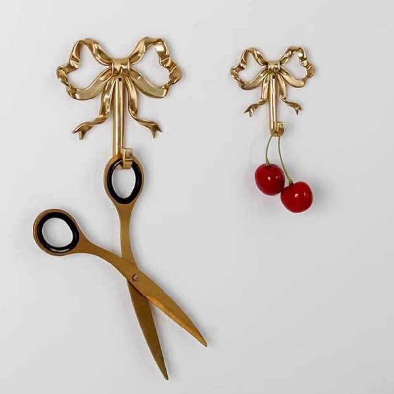 Gancho de metal em forma de arco para pendurar roupas no banheiro ou na sala de estar, chaveiro vintage em forma de laço
