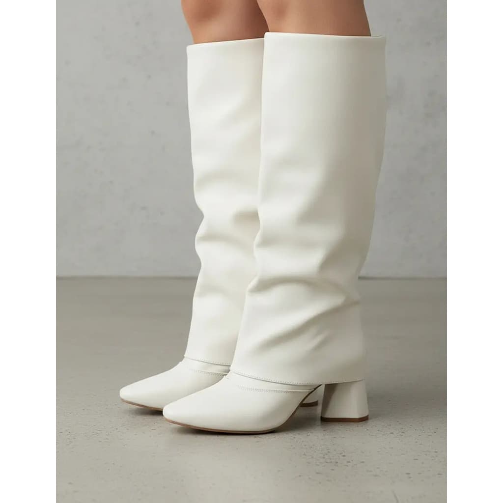 Bota Feminina Capa Em Napa Off White Salto Geométrico 23017