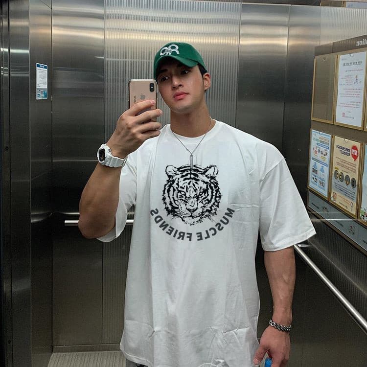 Roupas de Fitness muscular masculinas Slim-fit na moda verão solto respirável roupas de treinamento de corrida irmão Cas