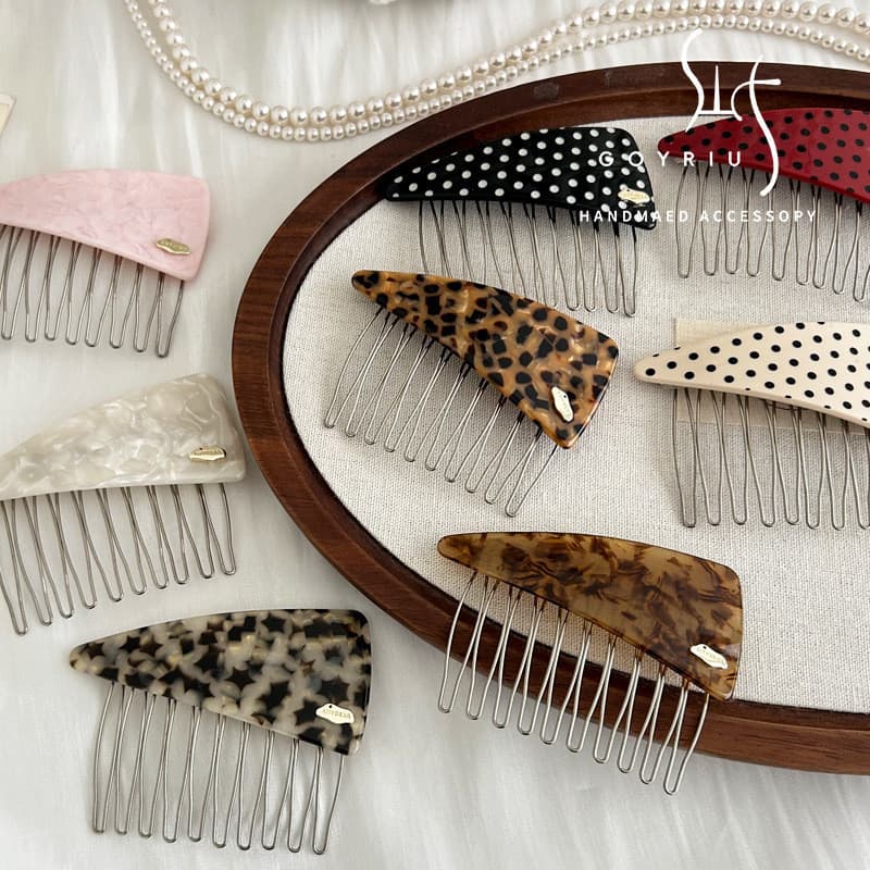 [Estoque pronto] Estilo coreano bolinhas acetato triângulo pente de cabeça para baixo feminino cabeça de princesa simple