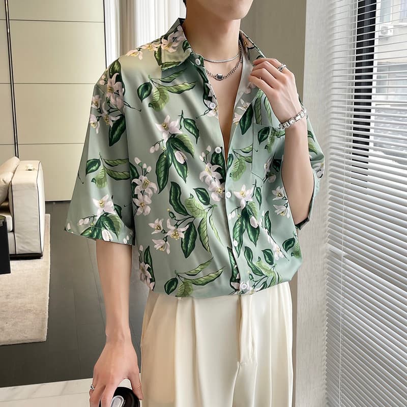 Roupas de verão nicho rufião bonito flor camisa masculina na moda luz estilo maduro usar havaí praia Casual Drape camisa