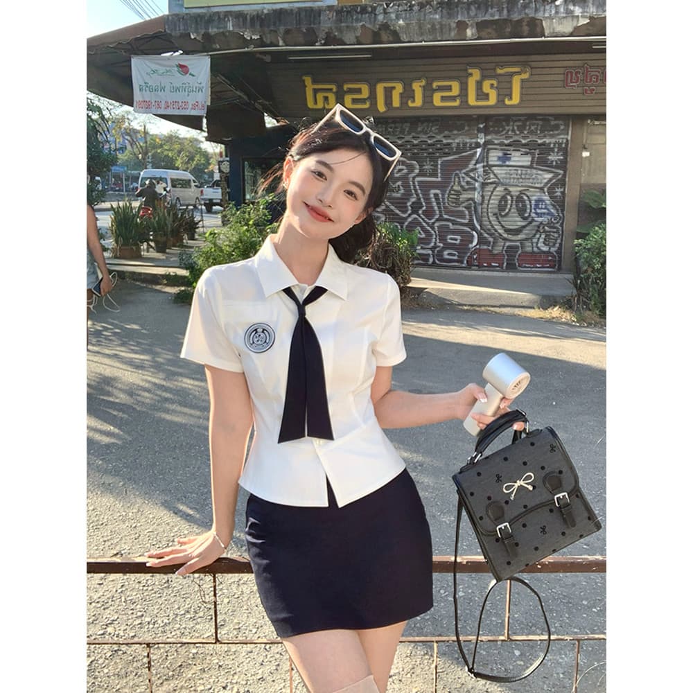Tokyo Year-Old Times JK School Supply Camisa branca bordada feminina verão cintura estreita camisa Slim fit estilo corea
