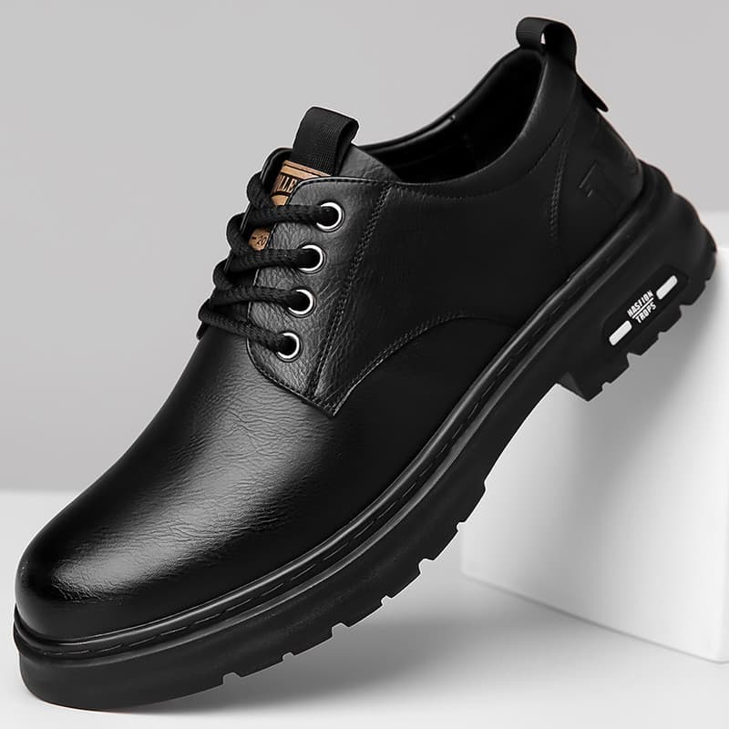 Sapatos de couro masculino estilo 2026 novo estilo primavera negócios sapatos casuais masculino estilo britânico macacão