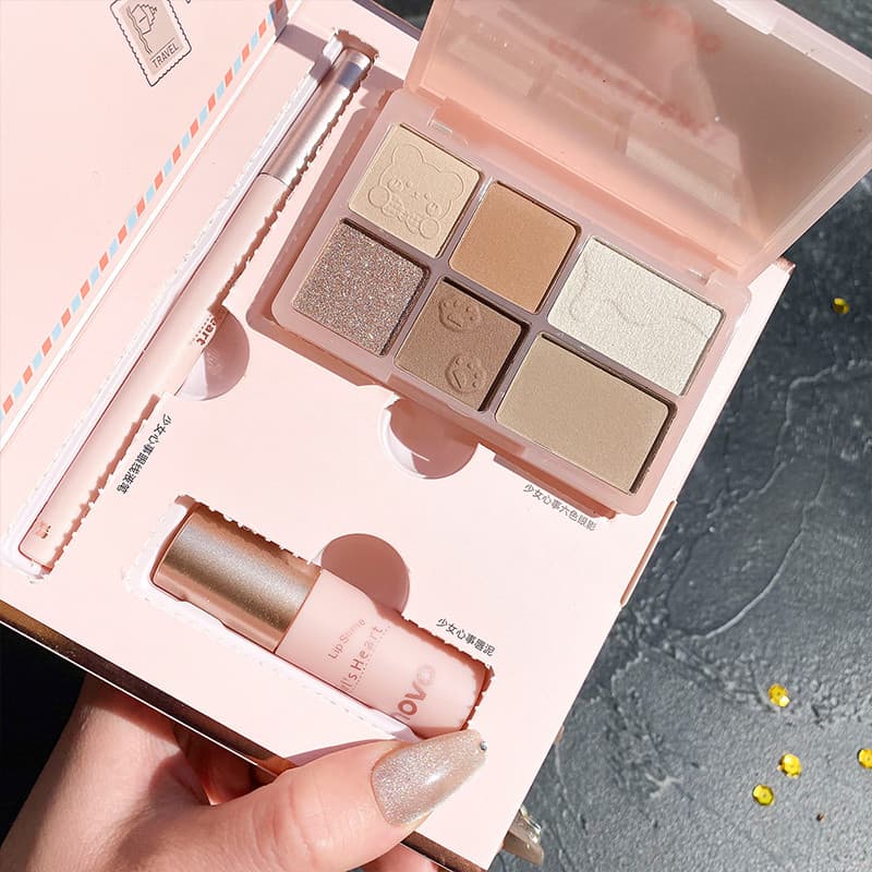 NOVO menina mente beleza caixa de presente lábio lama delineador sombra conjunto de três peças conjunto completo cosméti
