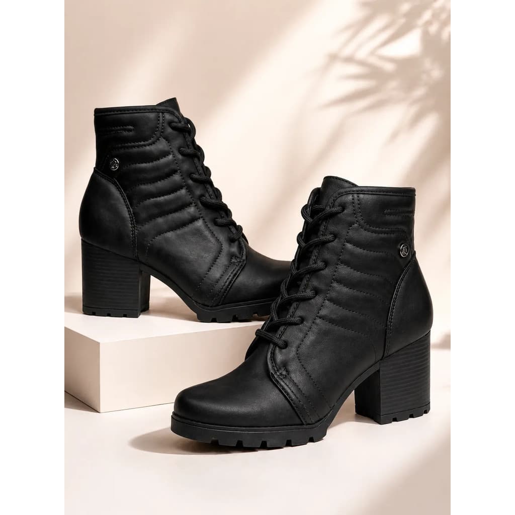 Bota Coturno Tratorada Feminina Dakota Cano Médio Matelassê Conforto e Maciez Elegância