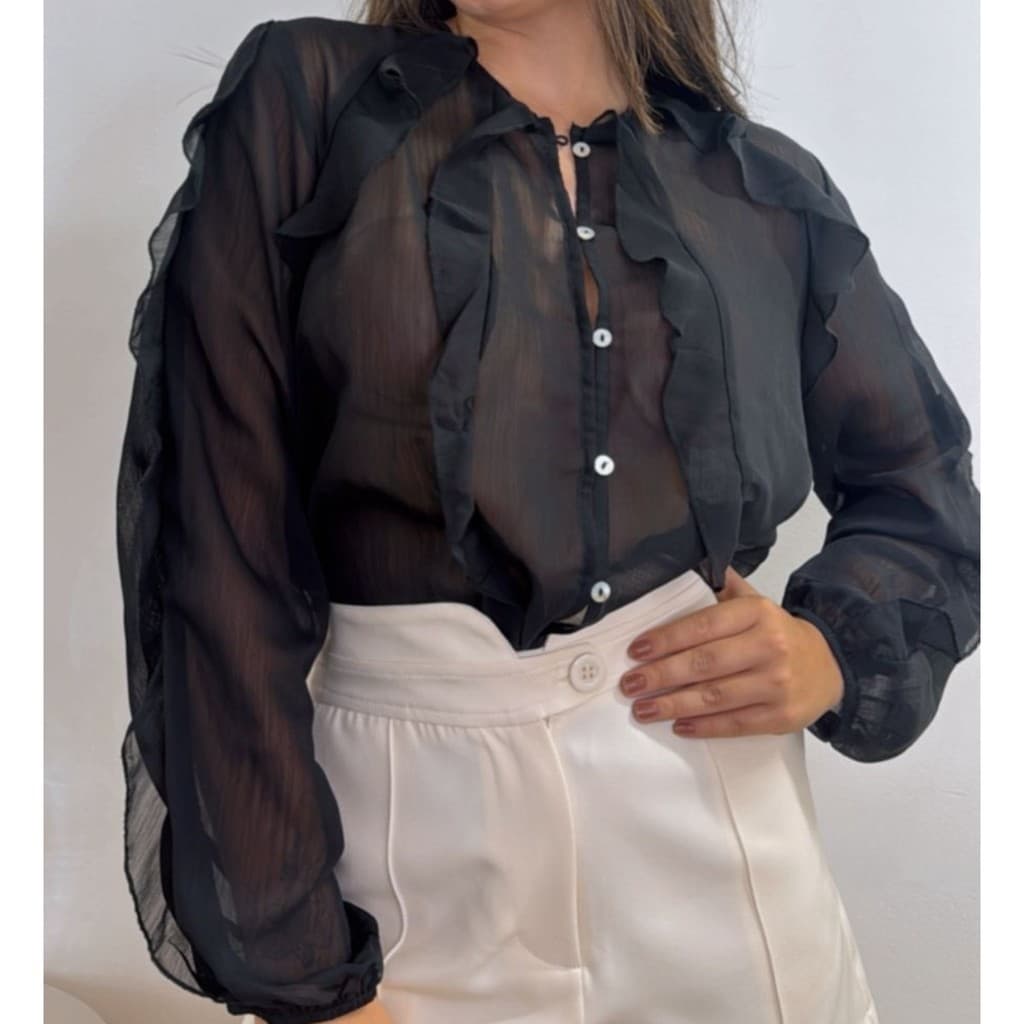 Camisa Babado Romântica c/ Botões