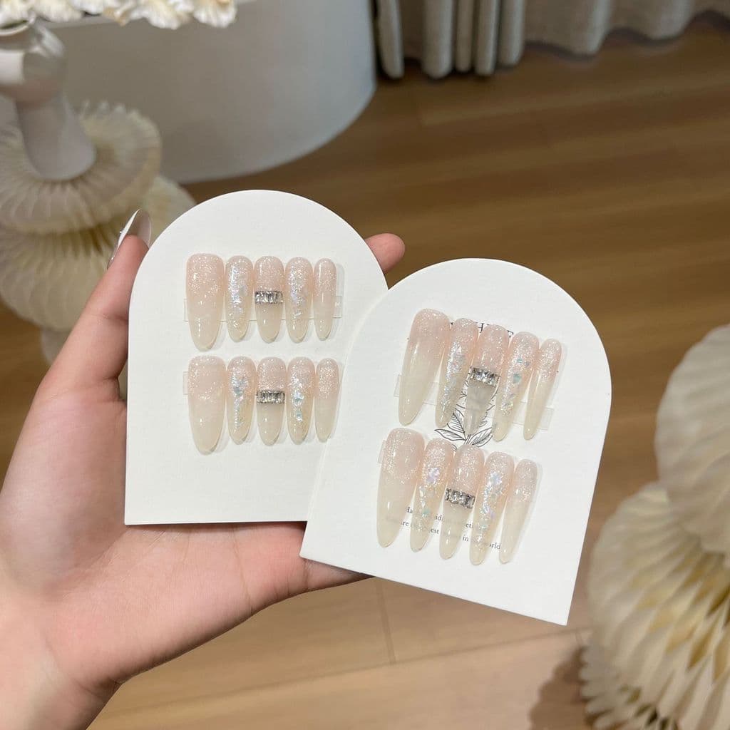 [Diamantes de vidro de cor branca leite] Estilo desejo puro usando unhas branqueadoras manicure artesanal fototerapia ma