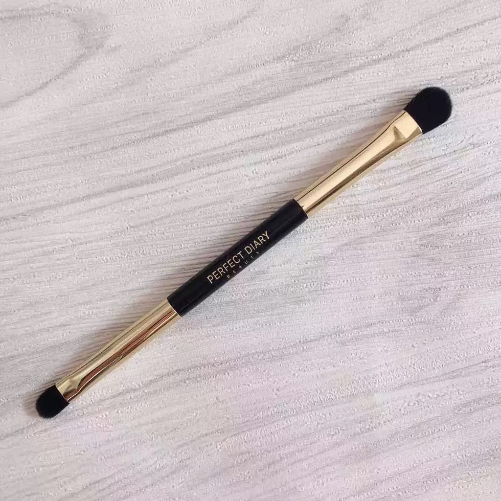 Paleta de sombras de animais para diário perfeito Pincel de maquiagem do mesmo estilo Pincel de sombra de duas cabeças P