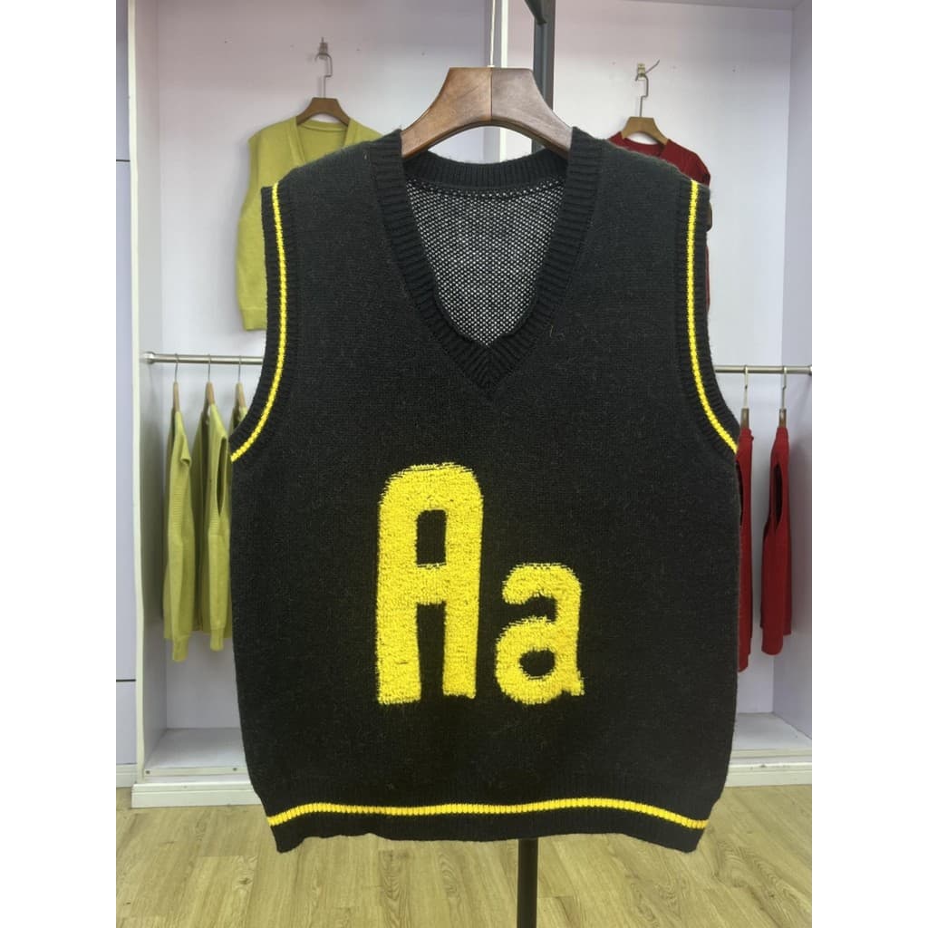 703 carta reunindo camisola bordada 2024 primavera outono novo estilo All-Match sem mangas estilo preguiçoso colete exte