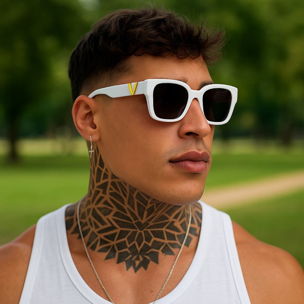 ÓCULOS DE SOL LUXO BRANCO COM DOURADO ARMAÇÃO FASHION UV400 ESTILO EXCLUSIVO ALTA QUALIDADE MKTPLACE