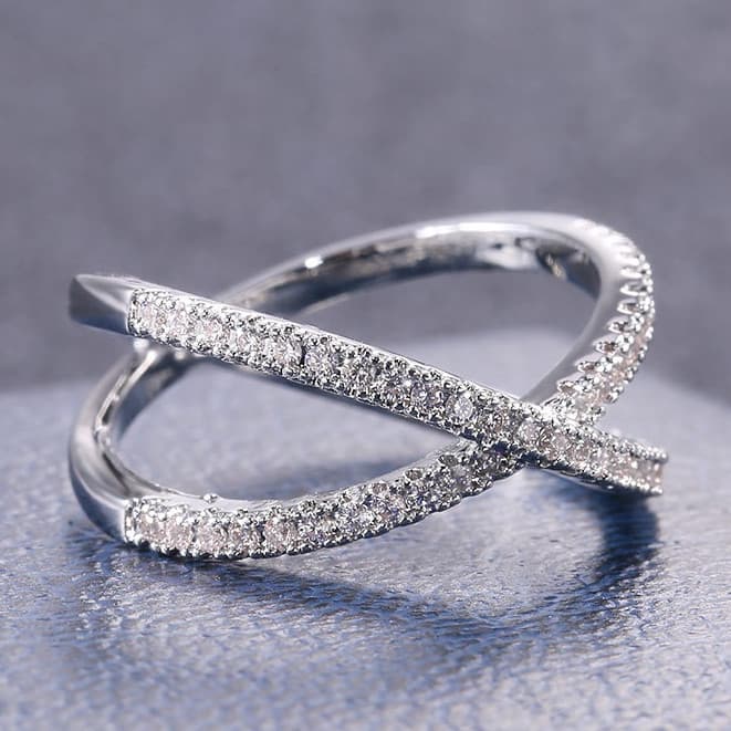 Anel de noivado feminino luxuoso em prata esterlina 925 com cruz em forma de X, totalmente cravejado de diamantes, joia