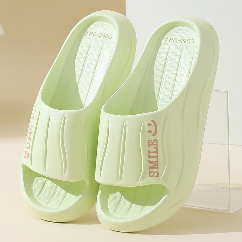 Moda verão banheiro banho chuveiro sandálias chinelos feminino simples pisando na merda sentido mudo fundo macio Anti-de