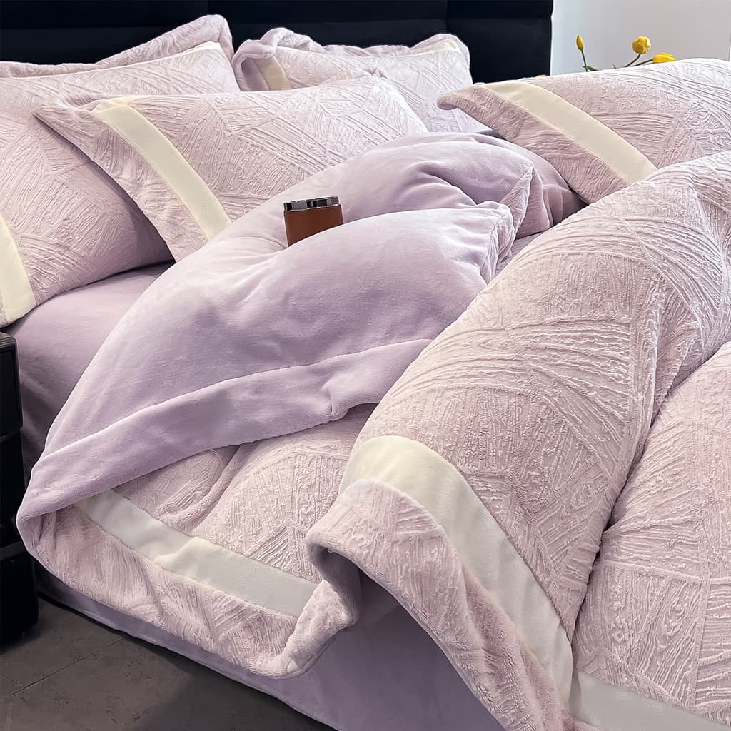 Grosso esculpido leite veludo cama conjunto de quatro peças mais veludo colcha capa manter quente luz luxo Coral veludo