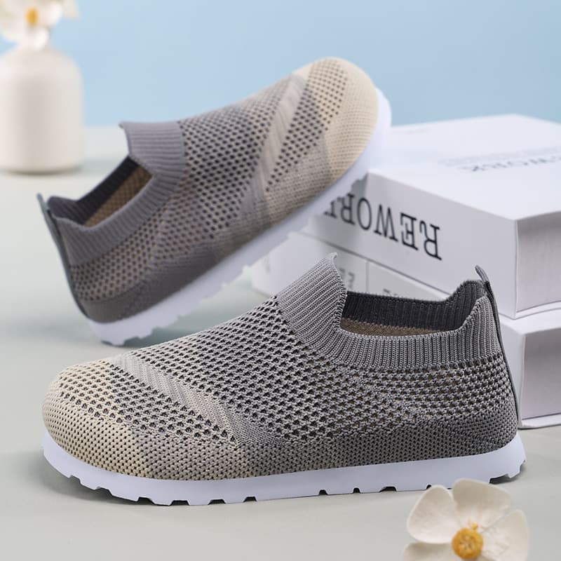 Crianças sapatos esportivos novo estilo meninos tênis de corrida voando tecido malha sapatos simples respirável bebê cri