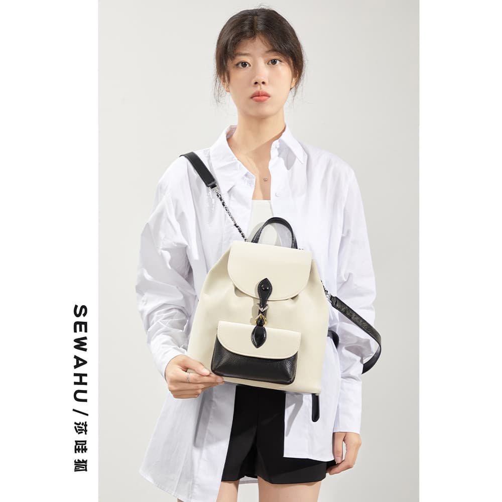 Design nicho mochila Commuter All-Match 2026 novo estilo moda pequena mochila de couro Retro High-End saco feminino